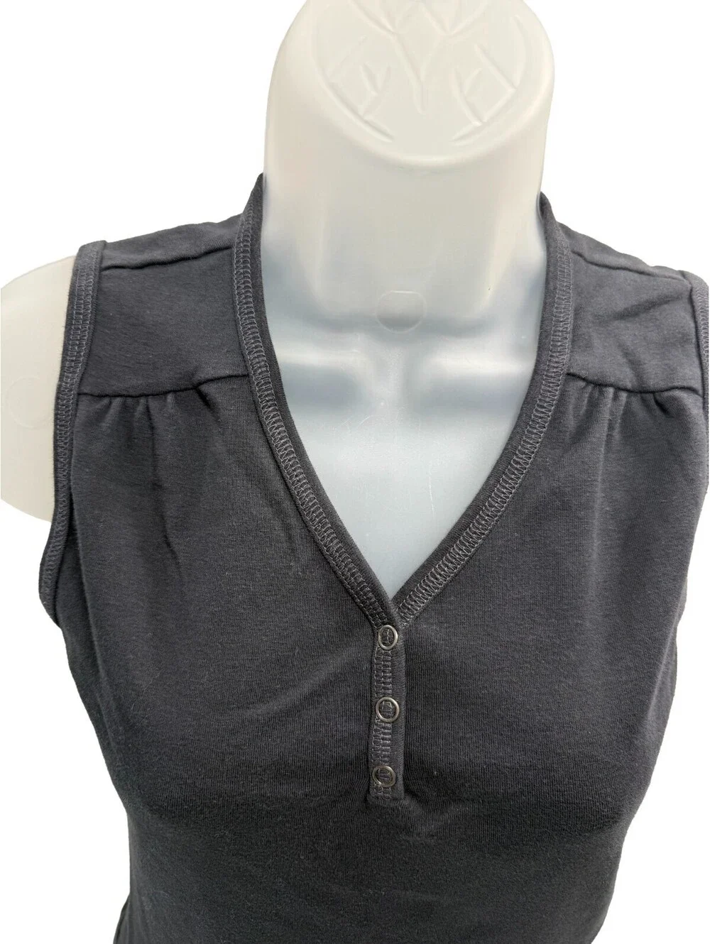 Columbia Womens Small Black Tank Top Shirt with 3 Snap Buttons V-Neck